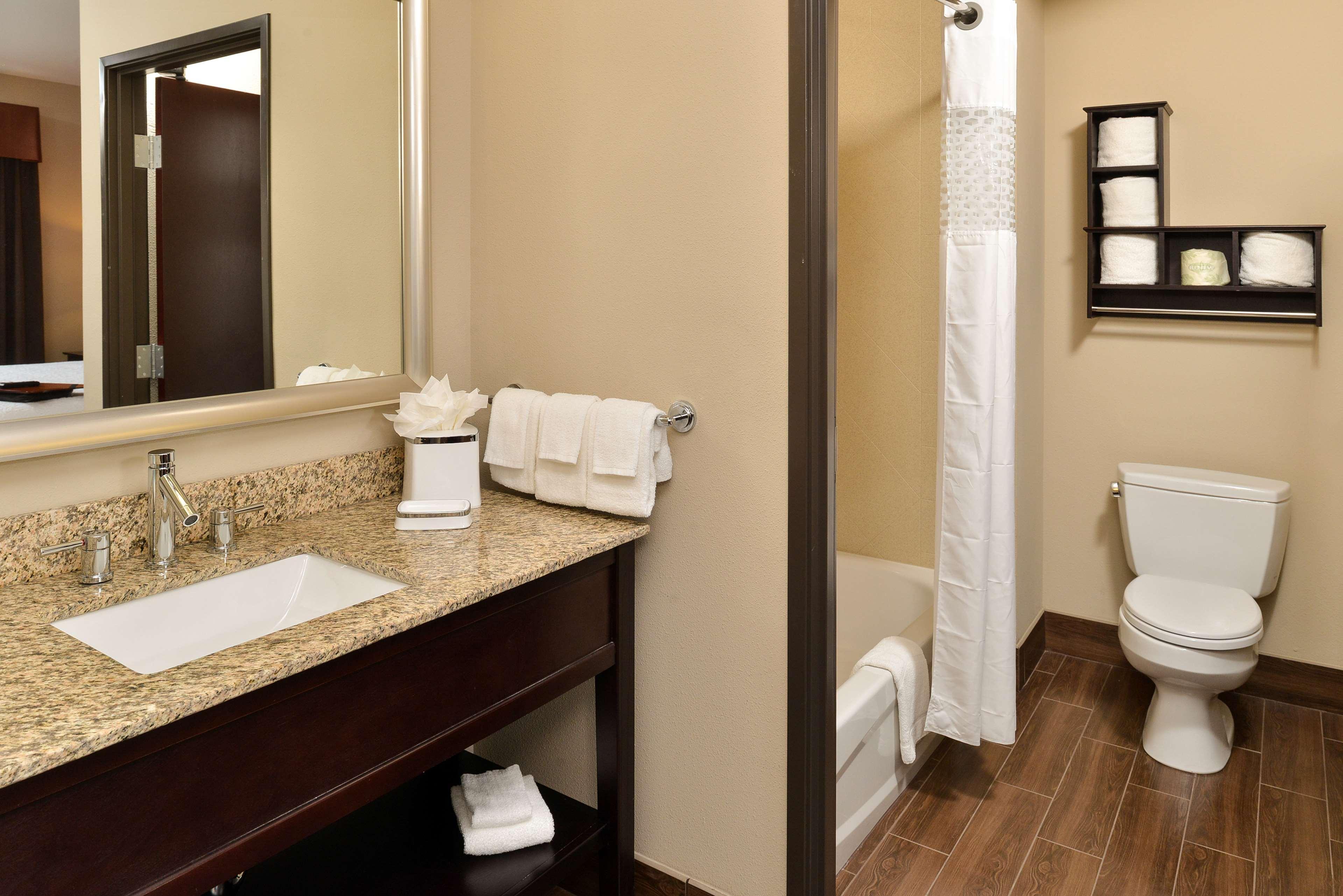 Hampton Inn & Suites Harvey Buitenkant foto