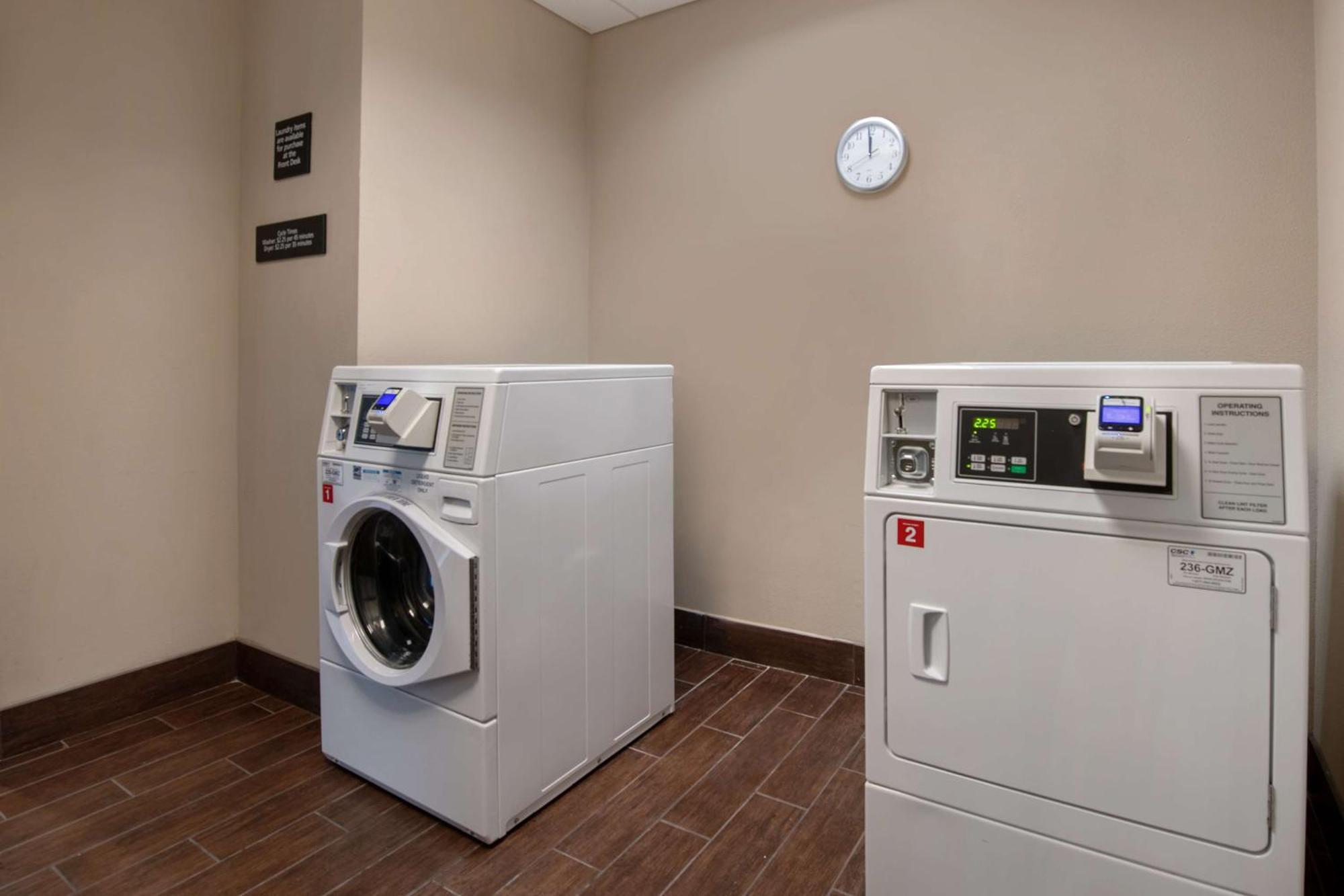 Hampton Inn & Suites Harvey Buitenkant foto