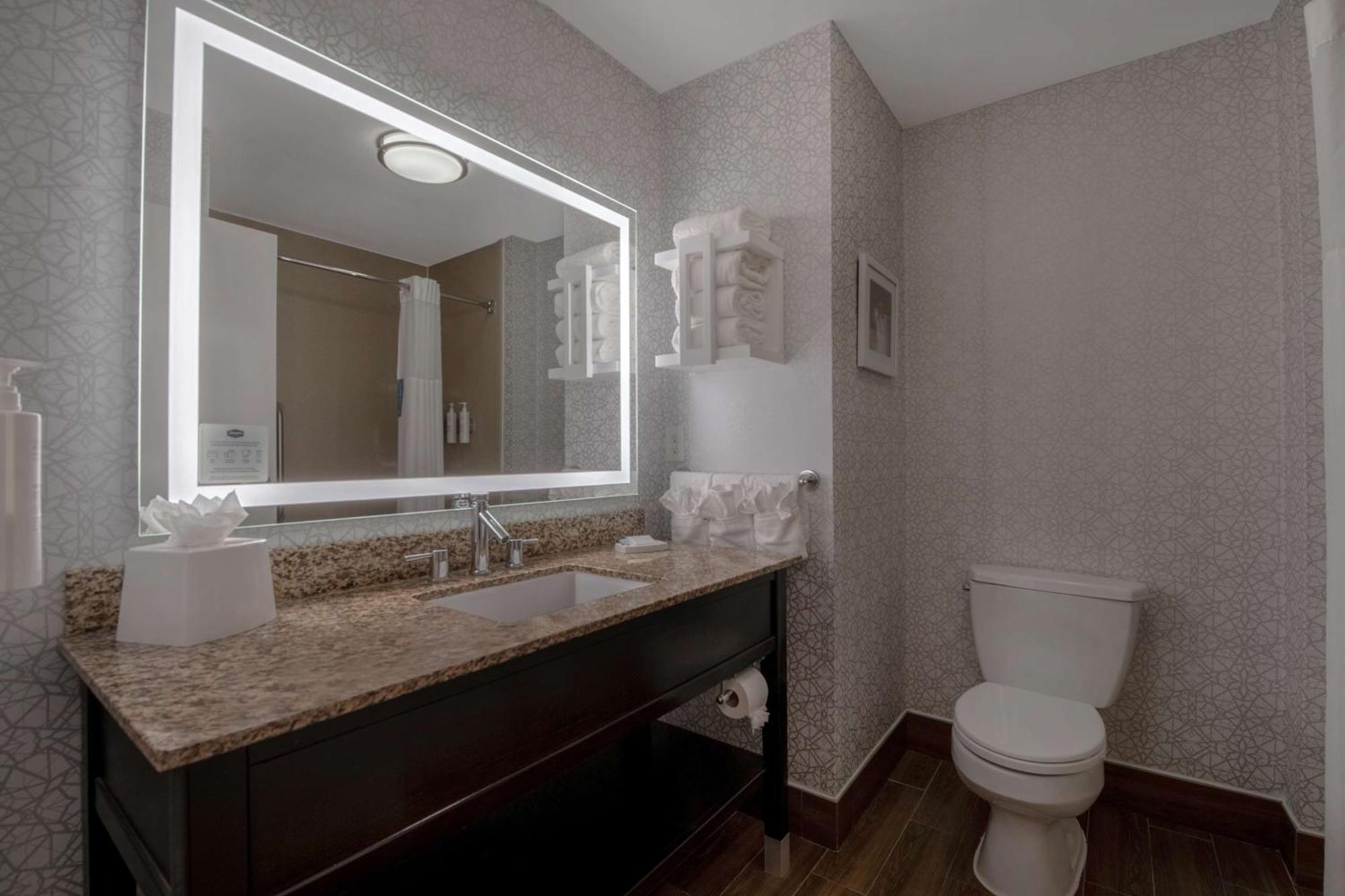 Hampton Inn & Suites Harvey Buitenkant foto