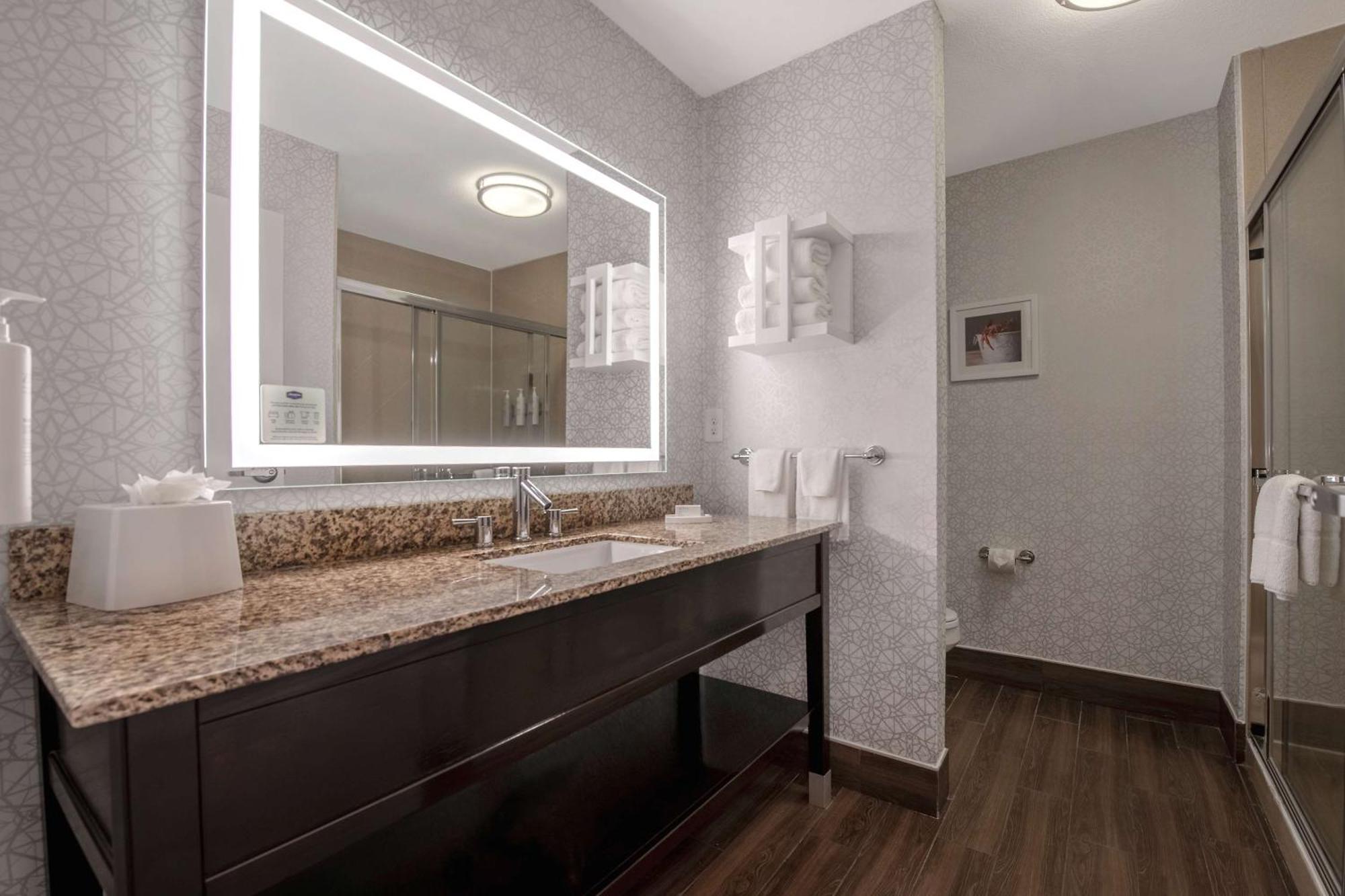 Hampton Inn & Suites Harvey Buitenkant foto