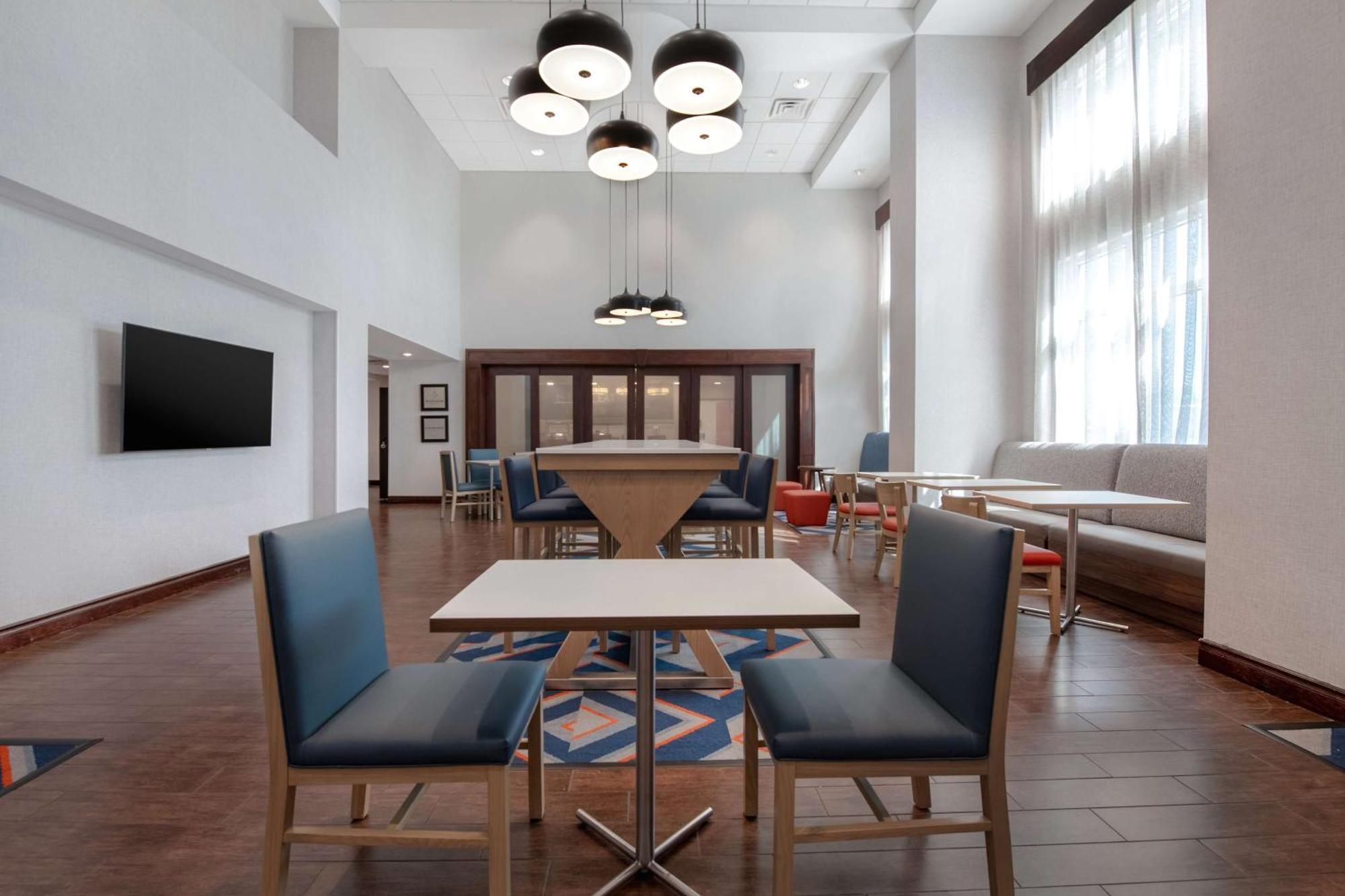 Hampton Inn & Suites Harvey Buitenkant foto