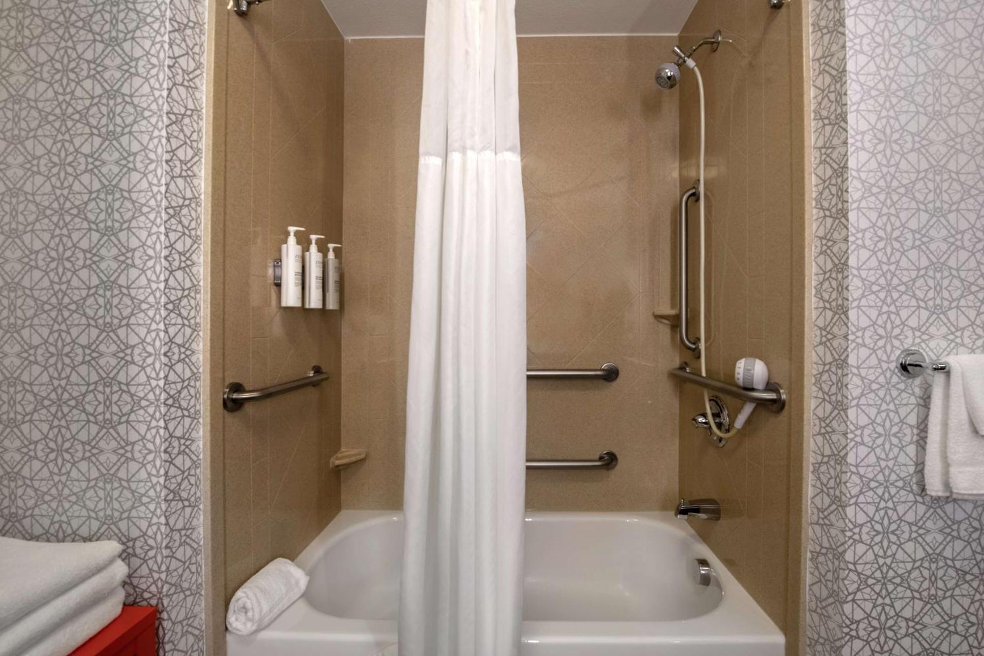 Hampton Inn & Suites Harvey Buitenkant foto