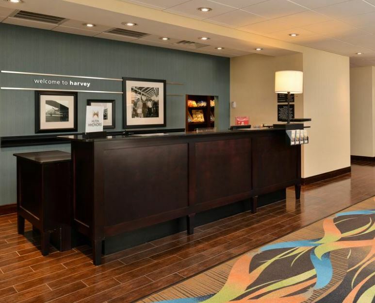 Hampton Inn & Suites Harvey Buitenkant foto