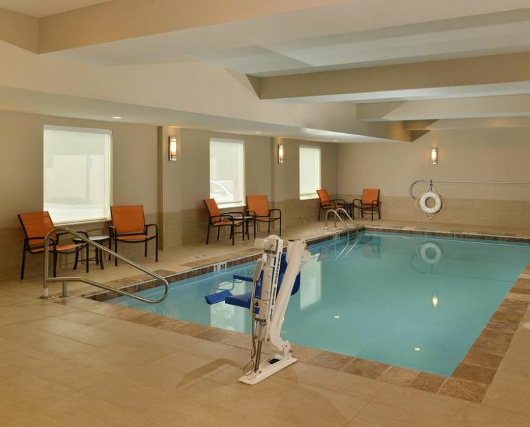 Hampton Inn & Suites Harvey Buitenkant foto